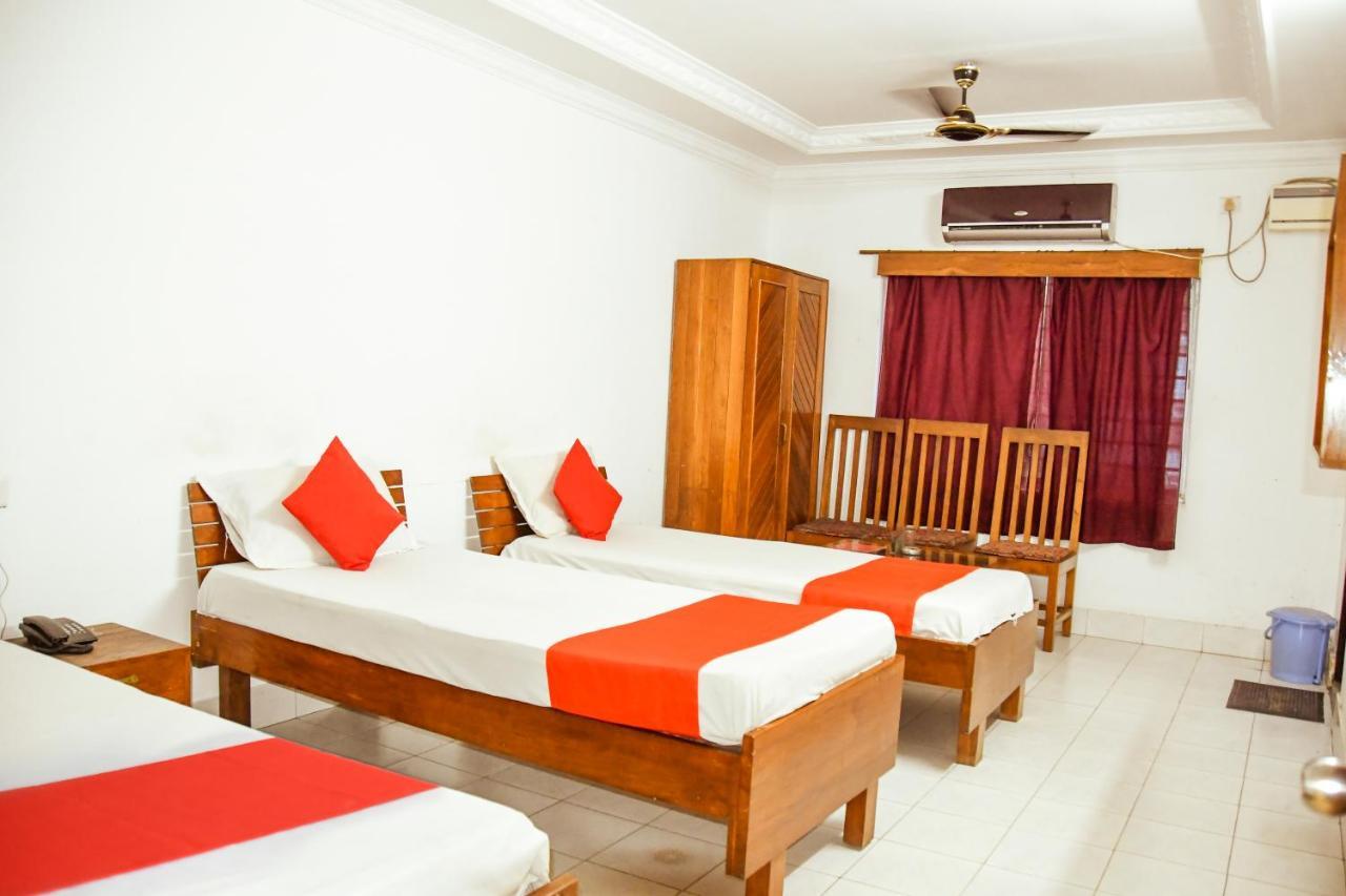 Hotel Nakshatra Karimganj Exterior photo