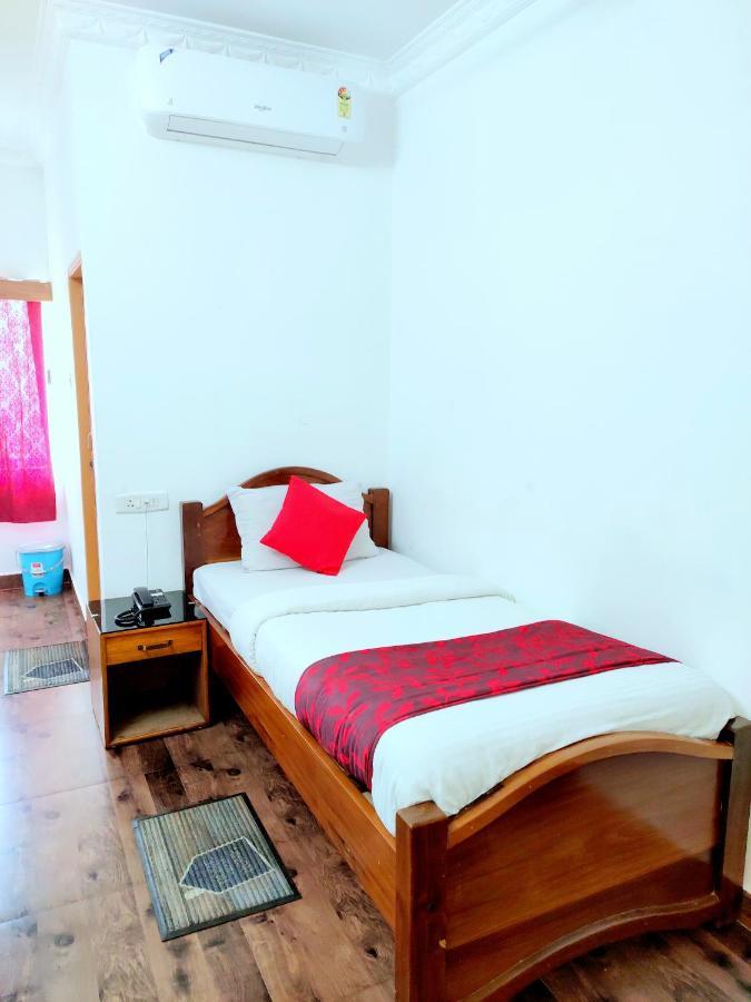 Hotel Nakshatra Karimganj Exterior photo