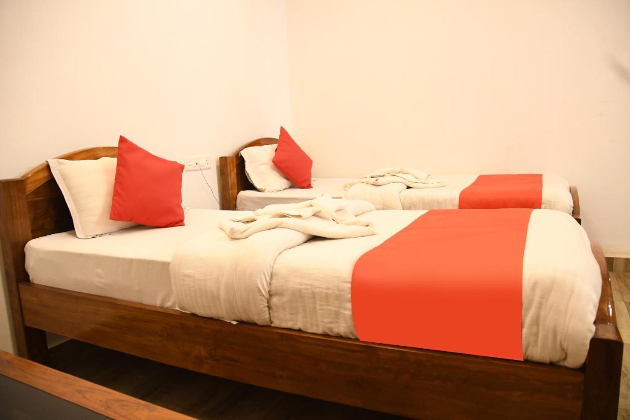 Hotel Nakshatra Karimganj Exterior photo